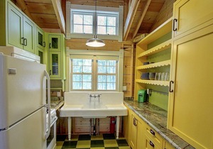 Heated Pool - Pool is open! Cozy, unique cottage just minutes from Saugatuck