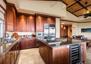 Highly upgraded, Ocean View Kolea Penthouse