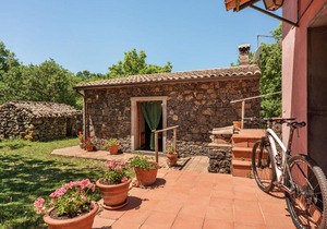 Hill-View Villa in Maletto with Garden