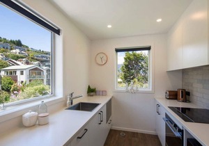 Hillside Villa 3 – Modern 2BR Walk to Town & A/C