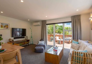 Hillside Villa 3 – Modern 2BR Walk to Town & A/C