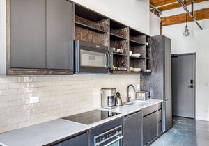 Hip Lincoln Park Studio w/Lounge, Roof & Gym, near DePaul, by Blueground