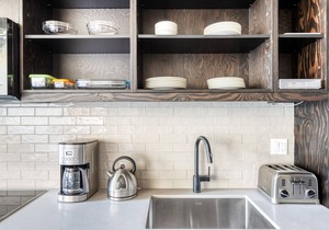 Hip Lincoln Park Studio w/Lounge, Roof & Gym, near DePaul, by Blueground