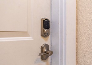 Historic Downtown Anacortes One Bedroom Apartment