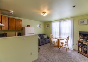 Historic Downtown Anacortes One Bedroom Apartment