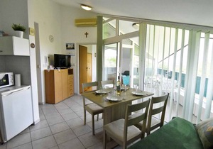 Holiday apartment with air conditioning and terrace