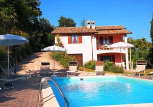 Holiday apartment with terrace and pool