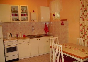 Holiday apartment Drasnice for 1 - 6 persons with 3 bedrooms - Holiday apartment in one or multi-fam
