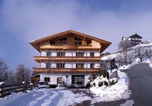 Holiday apartment on a farm with sauna