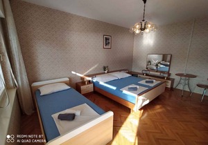 Holiday apartment with sea view 60 m from the beach