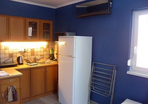 Holiday apartment with pool and air conditioning