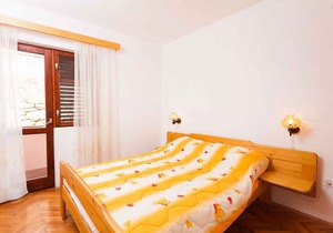 Holiday apartment with sea view and balcony only 50 m from the beach