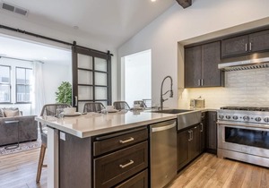 Holiday Availability! Well-Appointed Creekhouse Townhome with Gas Grill and Fire Pit