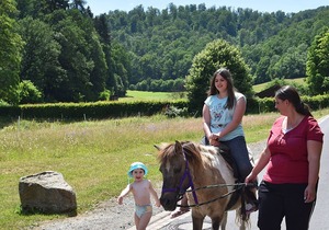 Holiday farm situated next to the Kellerwald-Edersee national park with a sunbathing lawn