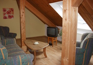 Holiday farm situated next to the Kellerwald-Edersee national park with a sunbathing lawn