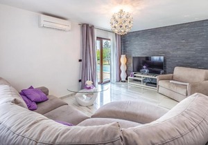 Holiday Home Barban with Fireplace I