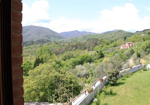 Holiday home in Canossa with Swimming Pool, Garden, Barbecue