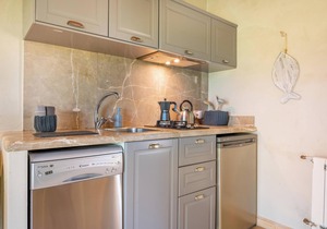 Holiday Home 'Redonda 2' with Mountain View, Shared Pool and Wi-Fi