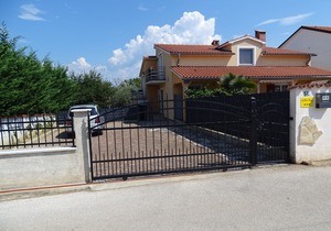 Holiday house Buje for 1 - 9 persons with 4 bedrooms - Holiday home