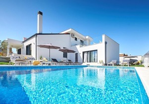 Holiday house Buje for 8 - 10 persons with 4 bedrooms - Holiday house