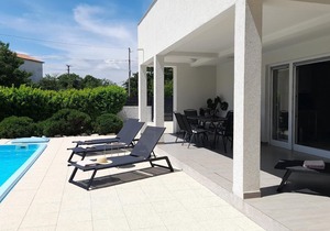 Holiday house Filipana for 1 - 6 persons with 3 bedrooms - Twin house