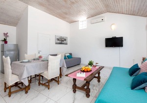 Holiday house Jadreski for 1 - 6 persons with 2 bedrooms - Holiday house