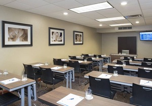 Holiday Inn Express Hotel & Suites Grand Rapids-North, an IHG Hotel