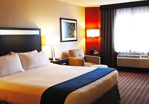 Holiday Inn Express Bakersfield, an IHG Hotel