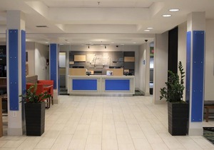 Holiday Inn Express Hotel & Suites Seattle North - Lynnwood, an IHG Hotel