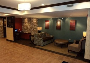 Holiday Inn Express Hotel & Suites Chicago-Algonquin, an IHG Hotel
