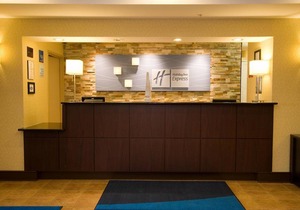 Holiday Inn Express Hotel & Suites Chicago-Algonquin, an IHG Hotel