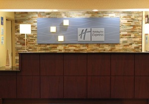 Holiday Inn Express Hotel & Suites Chicago-Algonquin, an IHG Hotel