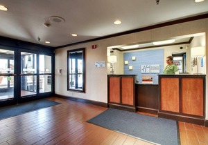 Holiday Inn Express Fort Campbell-Oak Grove, an IHG Hotel