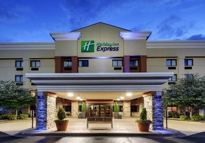 Holiday Inn Express Hotel Fort Campbell-Oak Grove