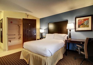 Holiday Inn Express Hotel Fort Campbell-Oak Grove