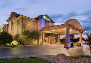 Holiday Inn Express Hotel & Suites Bucyrus