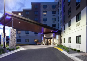 Holiday Inn Express Roseville-St Paul