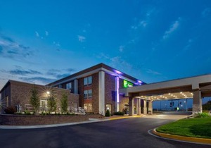 Holiday Inn Express & Suites Eden Prairie - Minneapolis by IHG