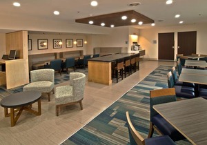 Holiday Inn Express & Suites Evansville North