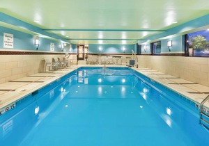 Holiday Inn Express - Waldorf