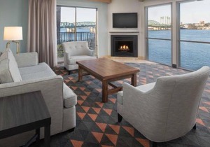 Holiday Inn Portland - Columbia Riverfront by IHG