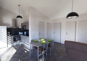 HOLIDAY VILLAGE OF LAKE MENET/FACING LAKE 14 HECTARES