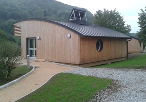 HOLIDAY VILLAGE OF LAKE MENET/FACING THE LAKE OF 14 HECTARES
