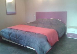 HOLIDAY VILLAGE OF LAKE MENET / FACING LAKE 14 HECTARES
