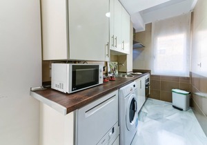 Holidays2Malaga Salitre Apartment close Train Station and Old Town Malaga