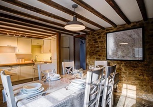 Hollytree Cottage, Chipping Norton