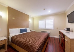 Hollywood City Inn