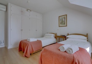 Home in Estoril - House 79