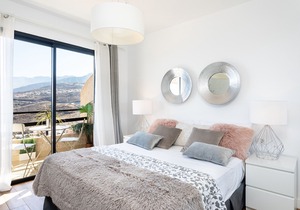 Home2Book Beautiful View Of The Bay & Wifi