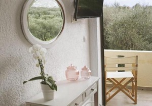 Homely Comfy Cozy Studios in Elounda Crete, Velvet Room, first floor